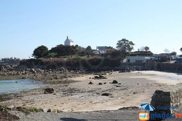 Plage next Sainte Barbe chapel of Roscoff