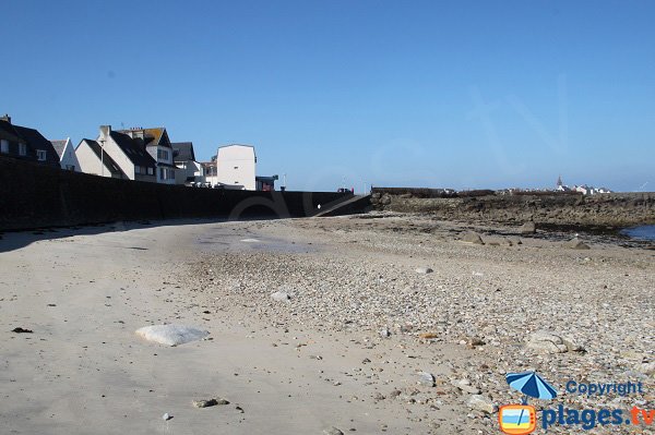 Plage à côté de la pointe de Bloscon de Roscoff