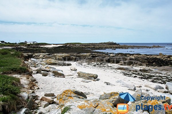 Petites criques à côté de la plage de Porz ar Marc'h à Lampaul-Plouarzel - Bretagne