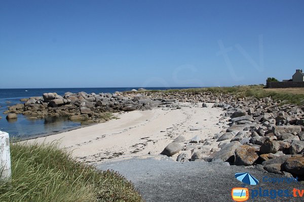 Plage sur la côte nord-finistérienne - Plouescat