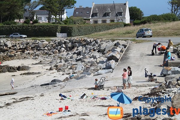 Cale sur la plage de Porz Grac'h à Plouguerneau