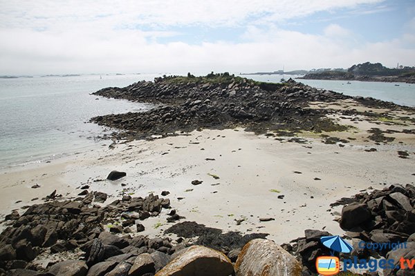 Beach at the island of Enez Glan - Batz