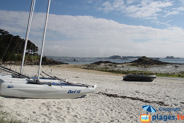 Sailing center and restaurant on the beach of the island of Batz