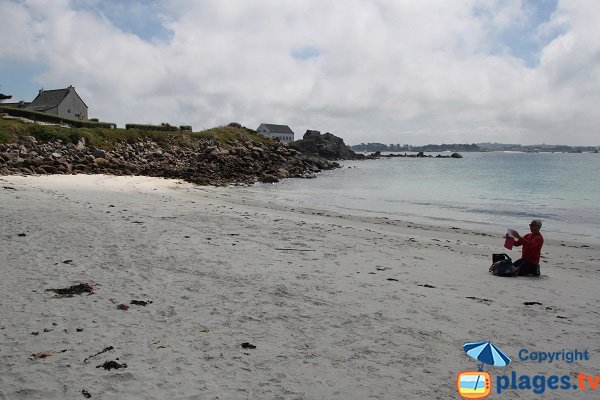 Plage de Porz Leien en Mai sur l'ile de Batz