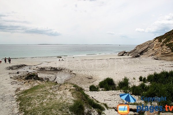 Vue sur les iles Molène depuis la plage de Porz Liogan - Le Conquet