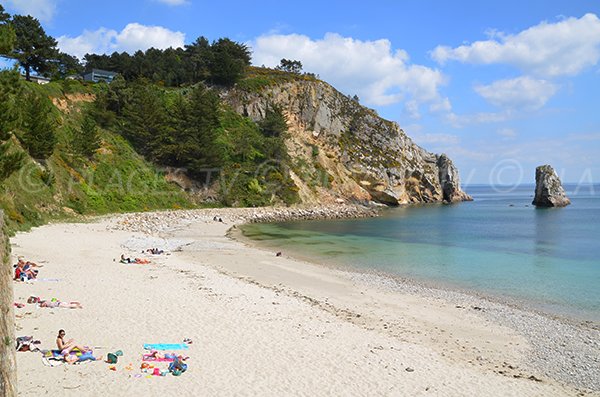 Porzic beach in Morgat cove- Tip of Grottes - Crozon