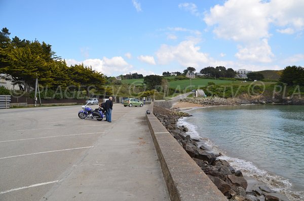 Parking de la plage de Postolonnec