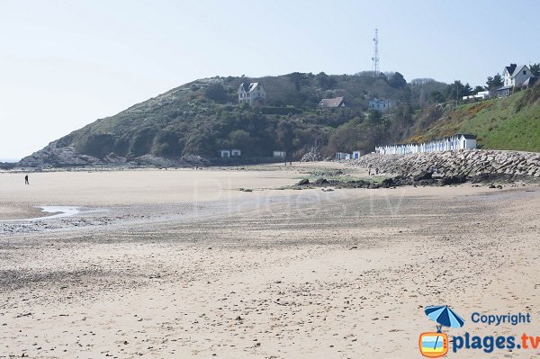 Cabines de bains sur la plage de la Potinière - Manche