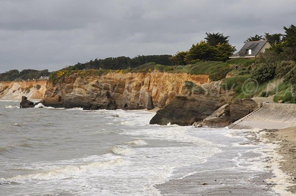 Vue sur la plage de la Mine d'Or depuis la plage de Poudrantais de Pénestin