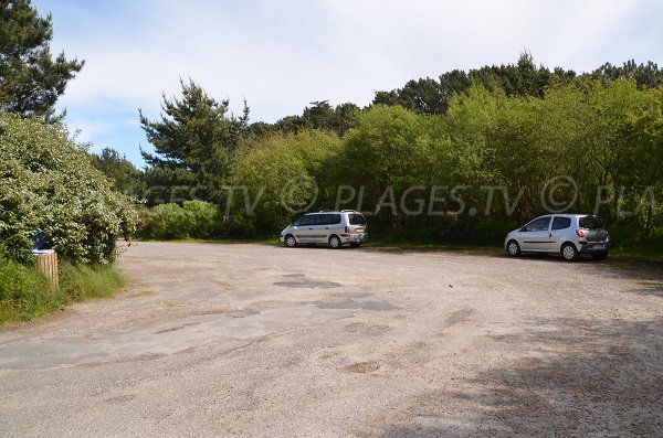 Parking of Poulbert beach in La Trinité sur Mer