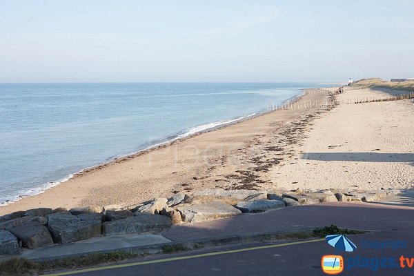 Plage à côté de la cabane de la Poulette à Coutainville