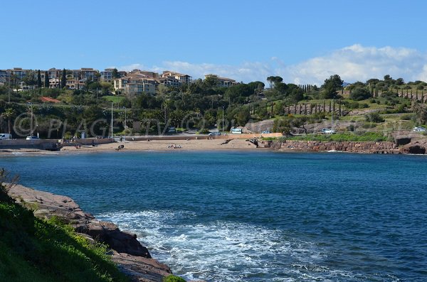 Spiaggia del Pourrousset a Agay in Francia