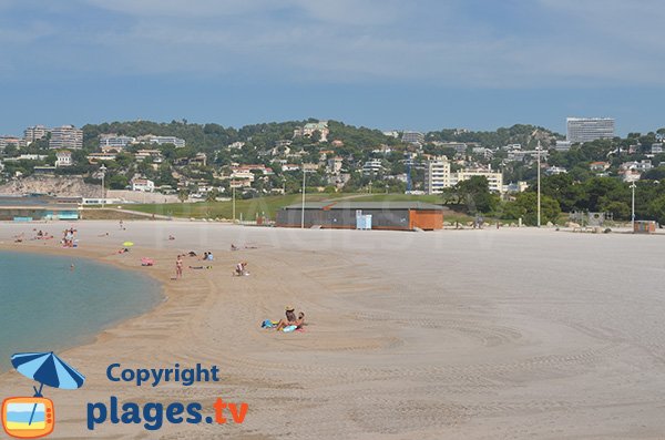 Lifeguarded beach in Marseille - Prado