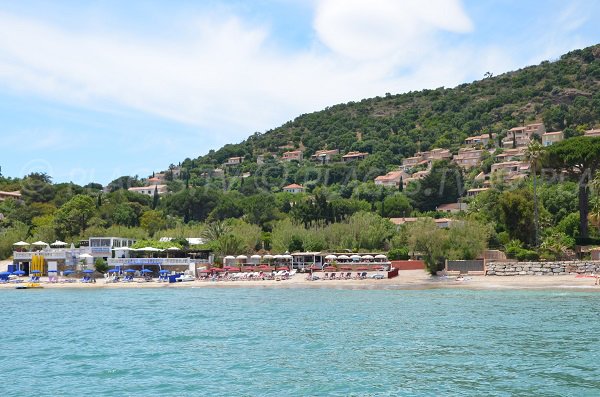 Plages privées sur la plage de Pramousquier au Lavandou - 83