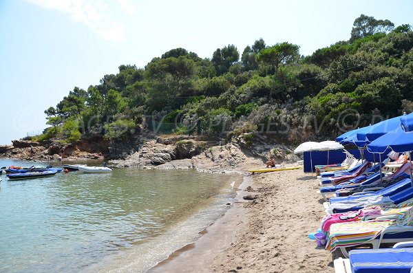 Spiaggia Pramousquier a Capo Negro