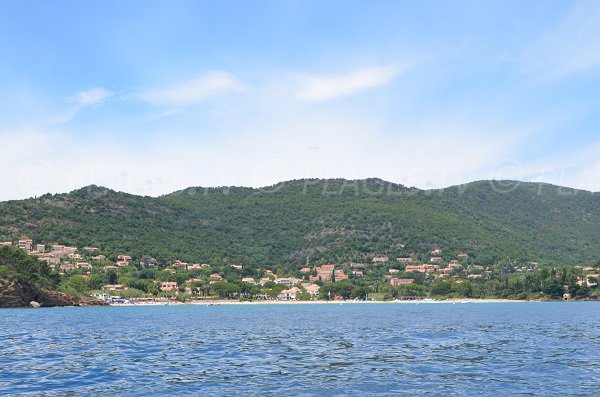 Pramousquier beach in Lavandou - view from the sea