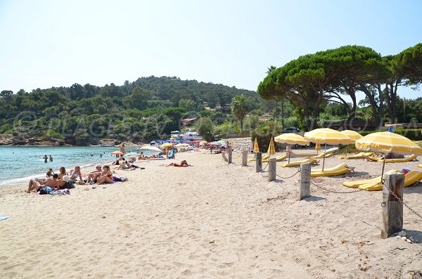 Pramousquier beach in France with restaurants