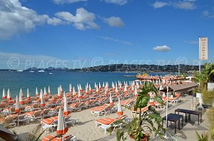 Plage privée à Juan les Pins