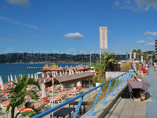 Spiaggia privata a Juan les Pins - Francia