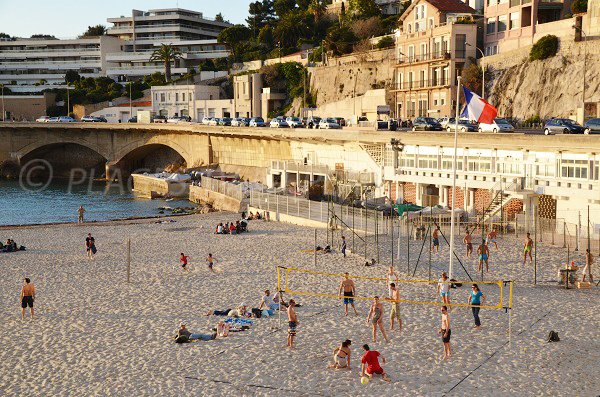 Beach Volley sur la plage du Prophète de Marseille