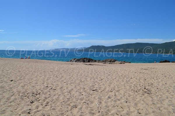 Spiaggia di Puraja con vista sul golfo di Valinco a Propriano