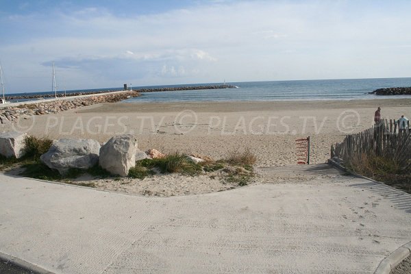 Quilles beach on the Corniche of Sète