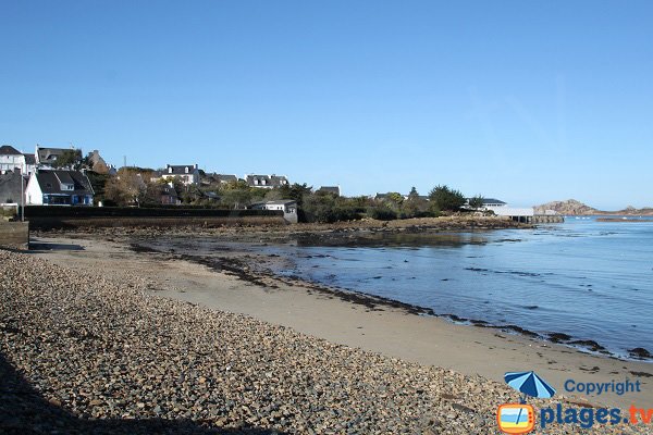 Photo de la plage du Quinquai à Plougasnou