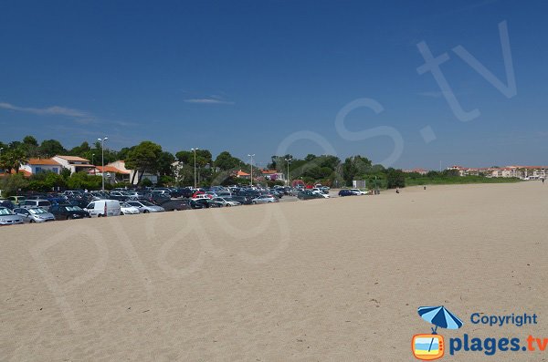 Parkplatz am Strand von Racou