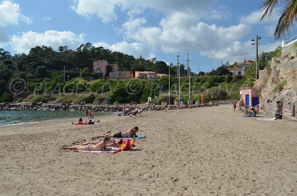 Raguette beach with coastal path - Mandelieu