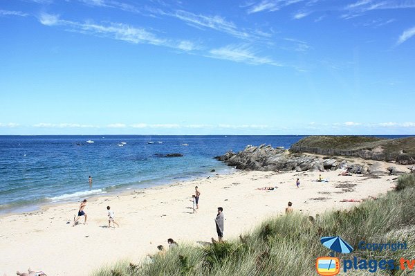 Plage de la Raie Profonde avec vue sur la pointe de Porteau