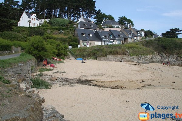 Plage du Ramonet à marée basse à Belle Ile en Mer