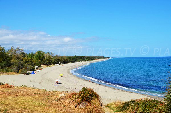 Photo de la plage du Ranch à Linguizzetta vue depuis la marine de Bravone