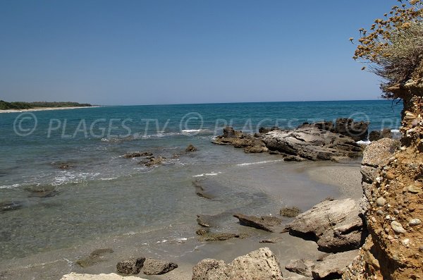 Rochers sur la plage du Ranch