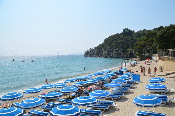 Plage privée au Rayol dans le Var