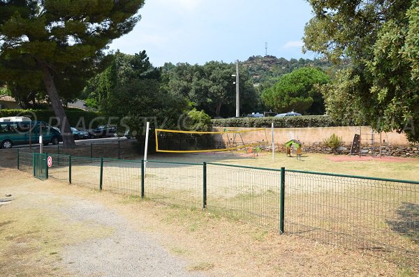 Volleyball court nearly Rayol beach