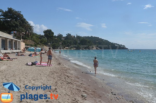 Plage calme dans le var - Rayol Canadel