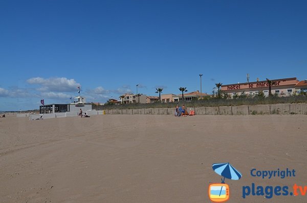 Plage dans le centre ville de Portiragnes