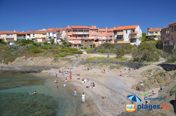 Plage de sable sur la Côte Vermeille - Anse de Reguers