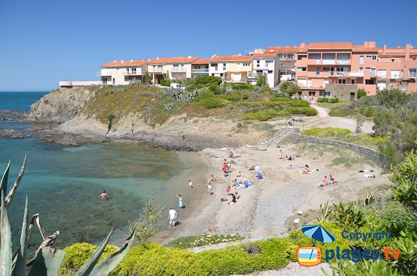 Photo de la plage dans l'anse de Reguers de Collioure