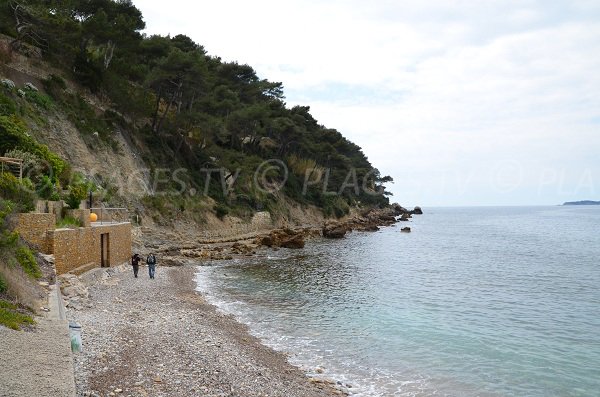 Plage de la Reinette en direction de la pointe Grenier de St Cyr