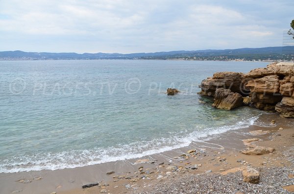 spiaggia della Reinette con vista sulle Lecques