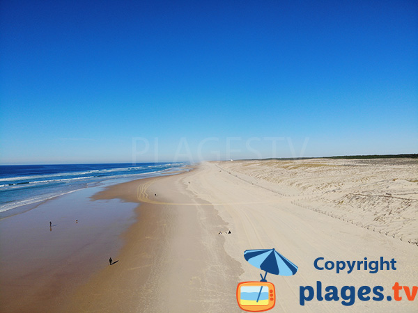 Grande plage sauvage au nord de Mimizan