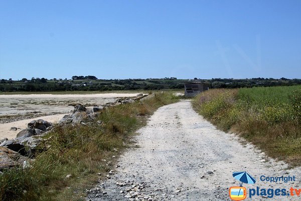 Stationnement de la plage de Reor ar Mor - Plounéour-Trez