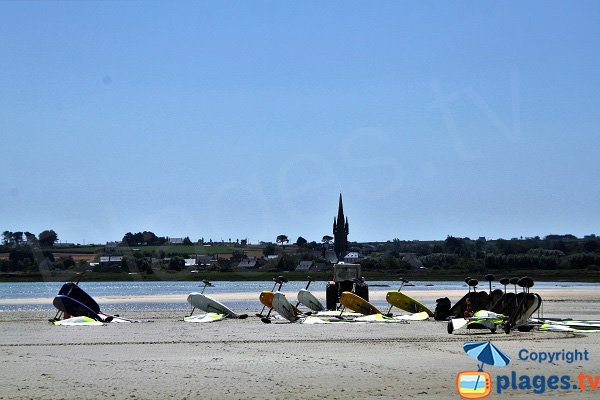 Plage à proximité de Goulven à Plounéour-Trez