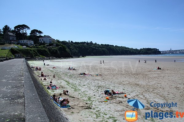 Promenade et plage Ris à Douarnenez