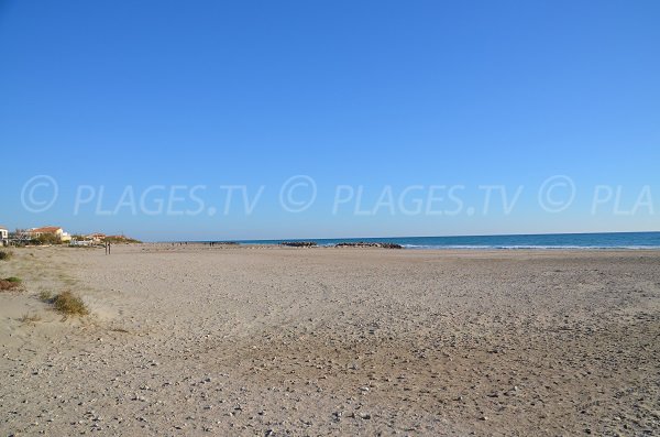 Plage de la rive est de Frontignan - Port de Plaisance