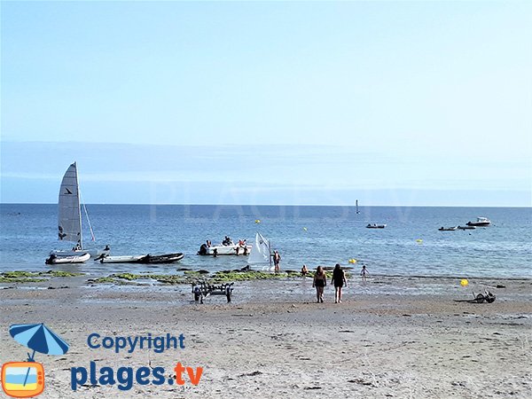 Baignade sur la plage de Roaliguen - Sarzeau