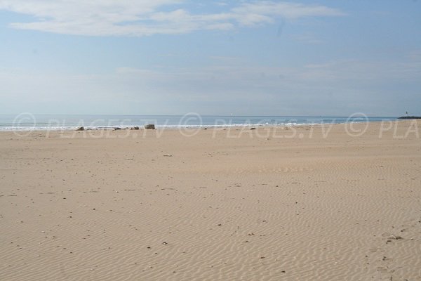 Plage publique de sable à Marseillan