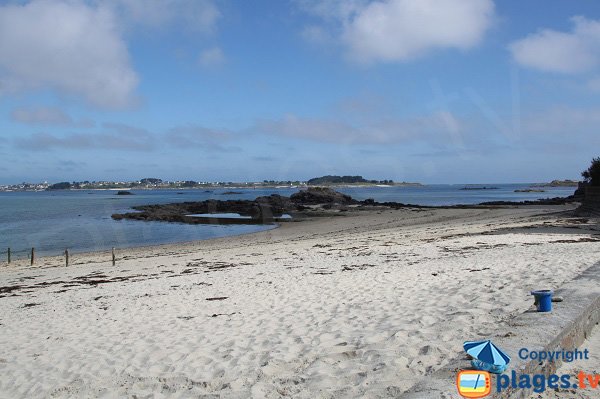 Plage du centre de thalasso de Roscoff à marée haute