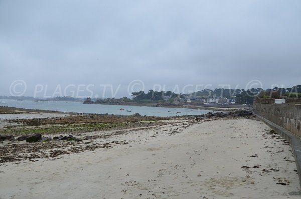 Photo de la plage de Rochanic à marée basse - Port Blanc